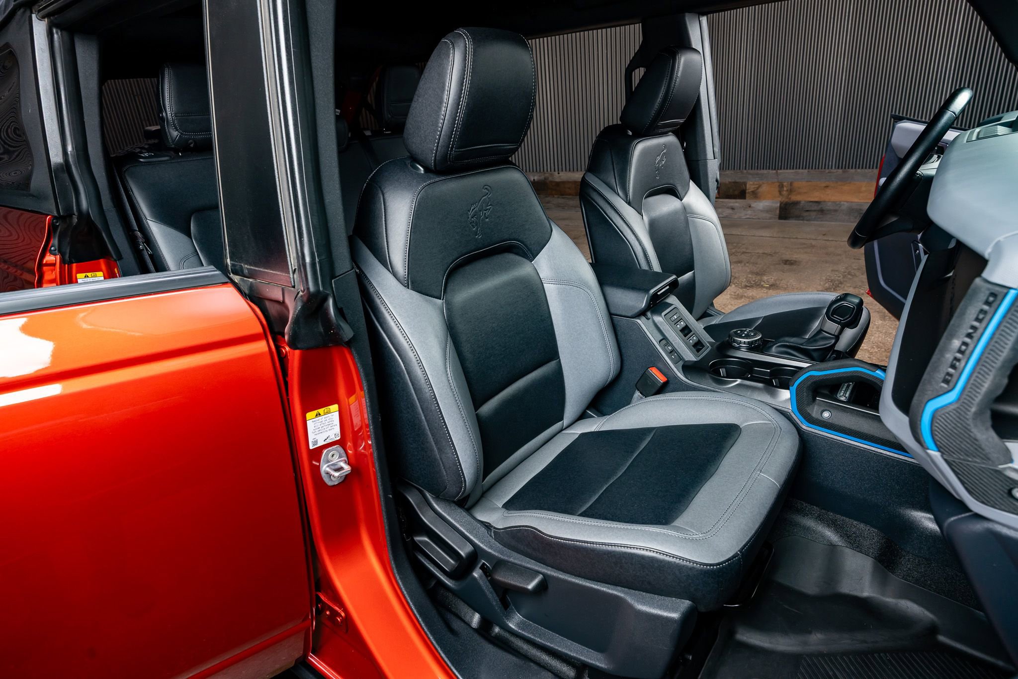 Used 2023 Ford Bronco Black Diamond w/ Sasquatch Package image 37