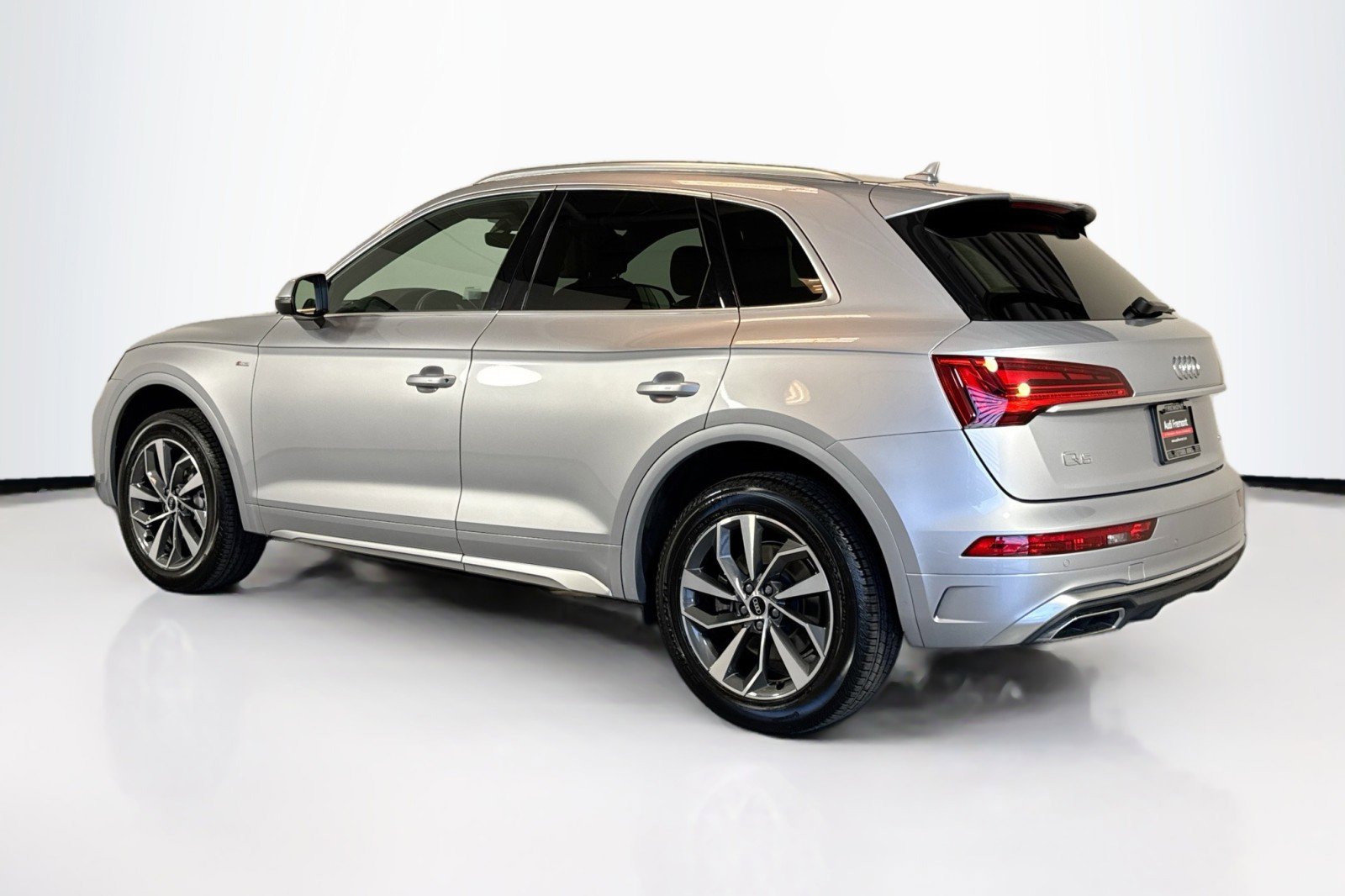 Used 2022 Audi Q5 2.0T Premium w/ Convenience Package image 7