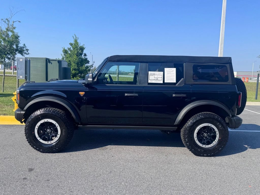 Used 2025 Ford Bronco Badlands w/ Sasquatch Package AWD/4WD image 4