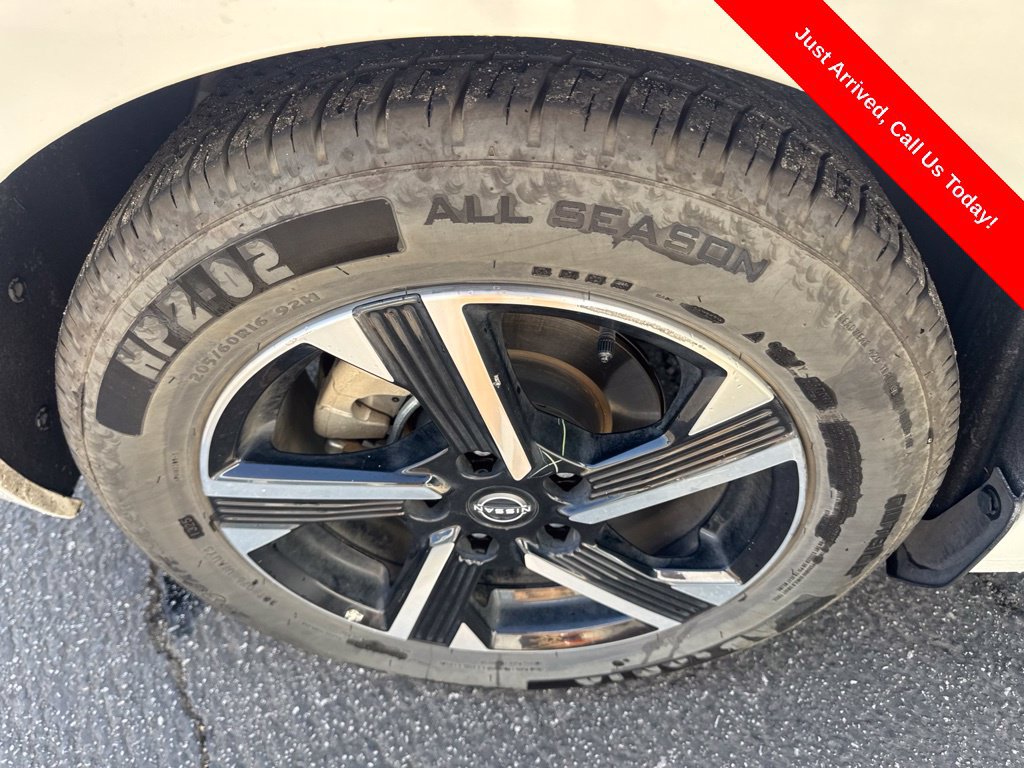 Used 2024 Nissan Sentra SV FWD image 10