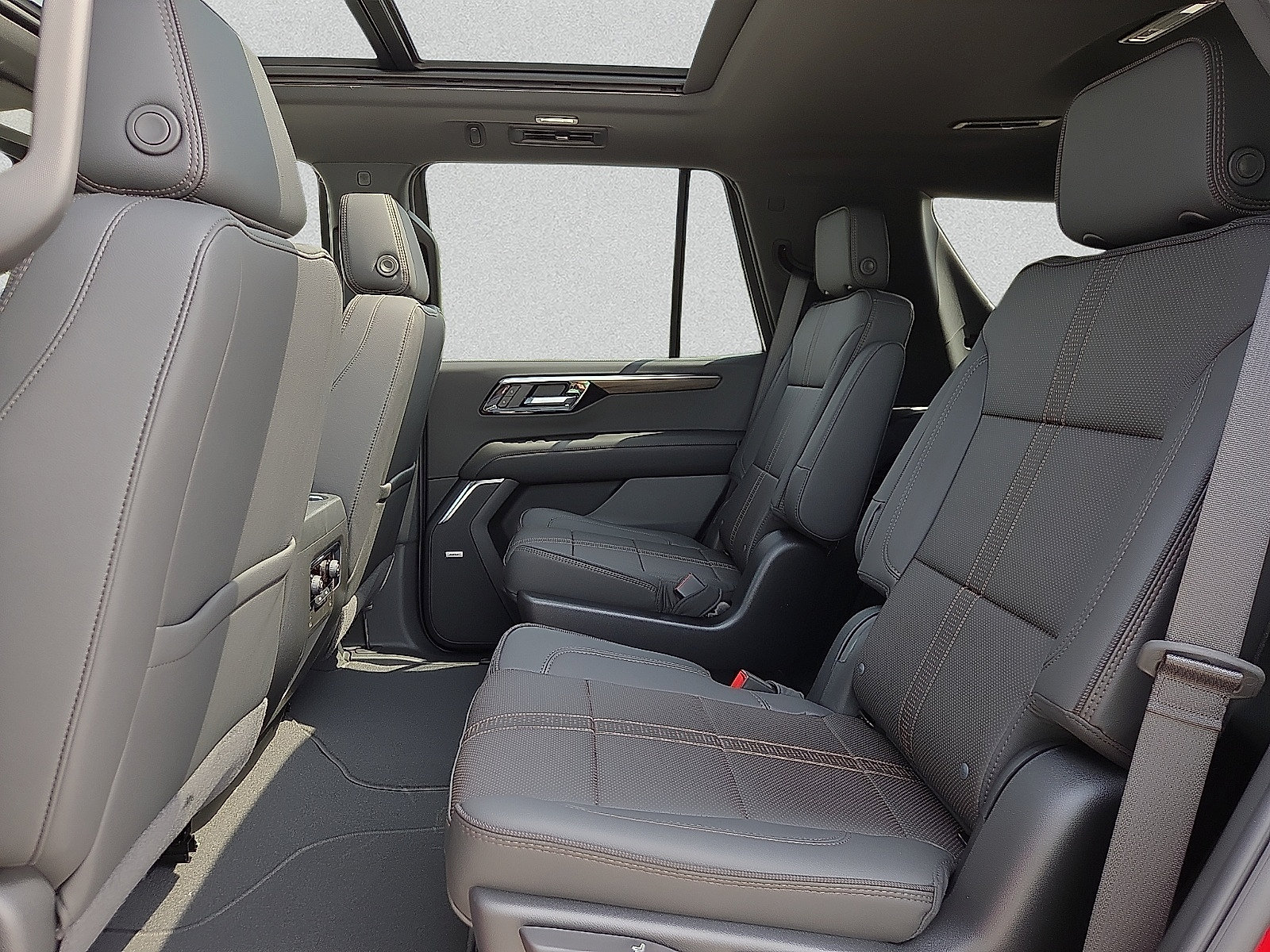 New 2026 Chevrolet Tahoe High Country AWD/4WD image 10