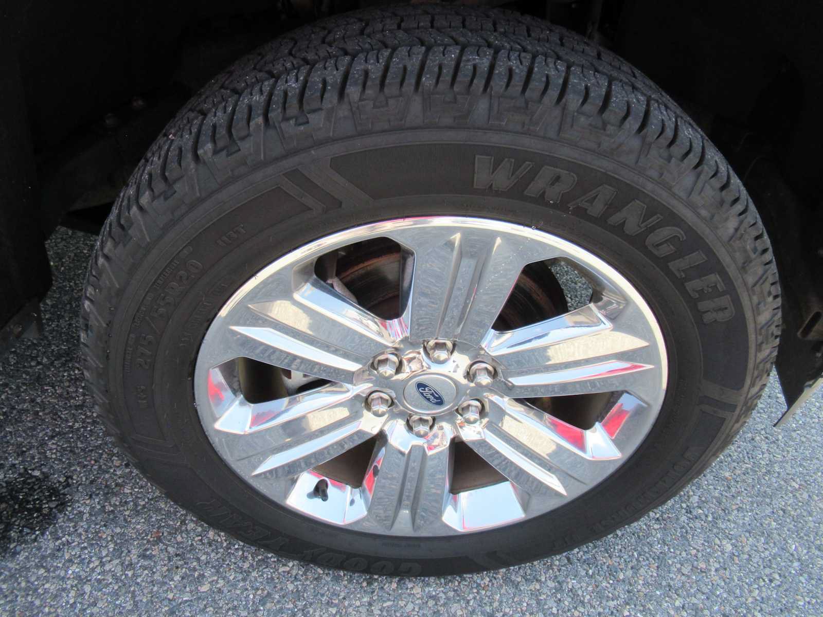 Used 2020 Ford F150 XLT w/ Equipment Group 302A Luxury AWD/4WD image 12