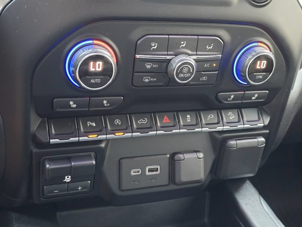 Used 2020 Chevrolet Silverado 1500 LT Trail Boss w/ Midnight Edition AWD/4WD image 22