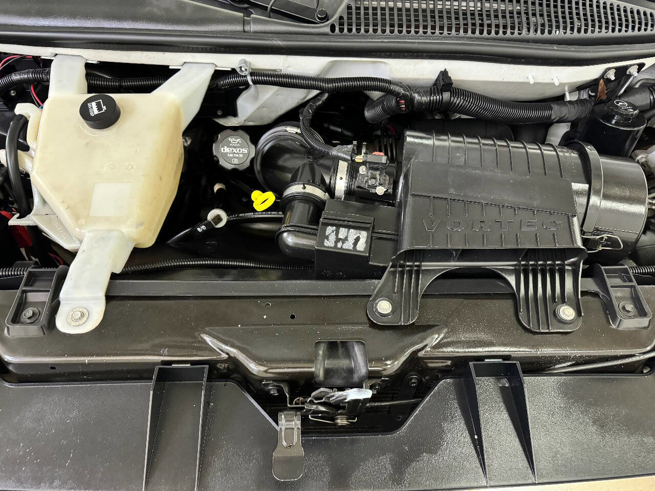 Used 2017 GMC Savana 2500 image 90