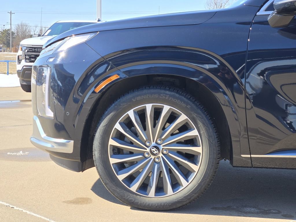 Used 2024 Hyundai Palisade Calligraphy image 30