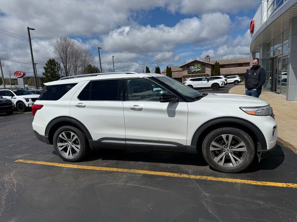 Used 2020 Ford Explorer Platinum w/ Premium Technology Package AWD/4WD image 3