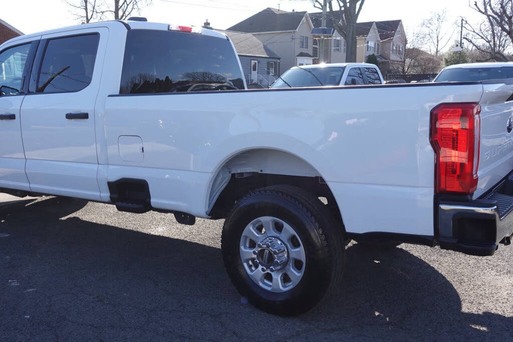 Used 2023 Ford F250 XLT AWD/4WD image 9