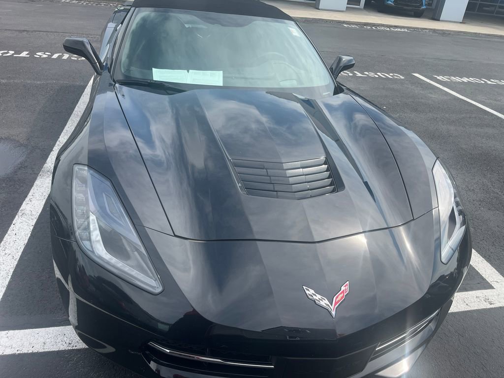 Used 2015 Chevrolet Corvette Stingray Convertible w/ 2LT Preferred Equipment Group RWD image 9