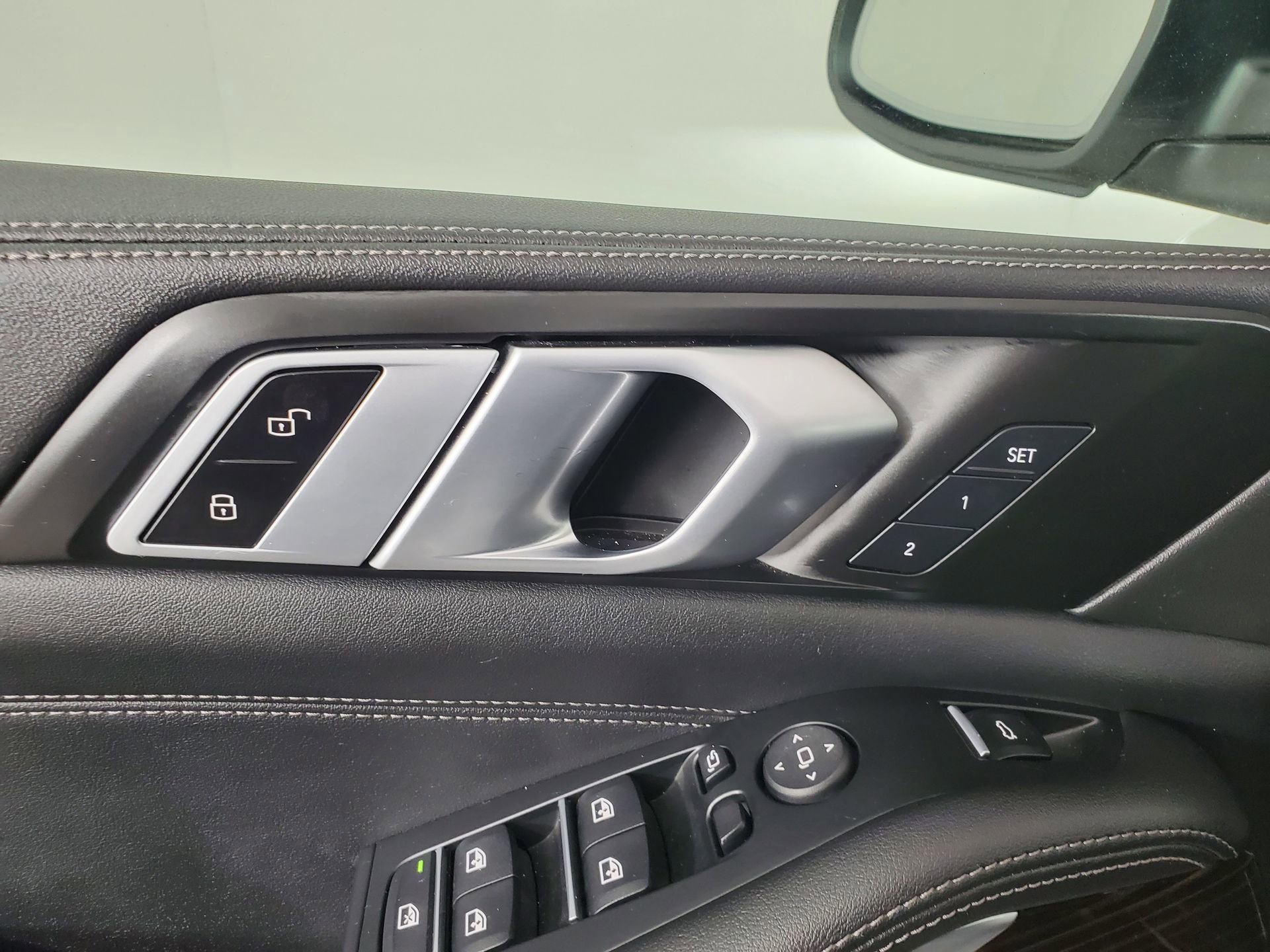 Used 2025 BMW X5 xDrive40i w/ Parking Assistance Package image 34