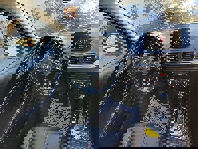 Used 2018 MAZDA MAZDA3 Touring image 14