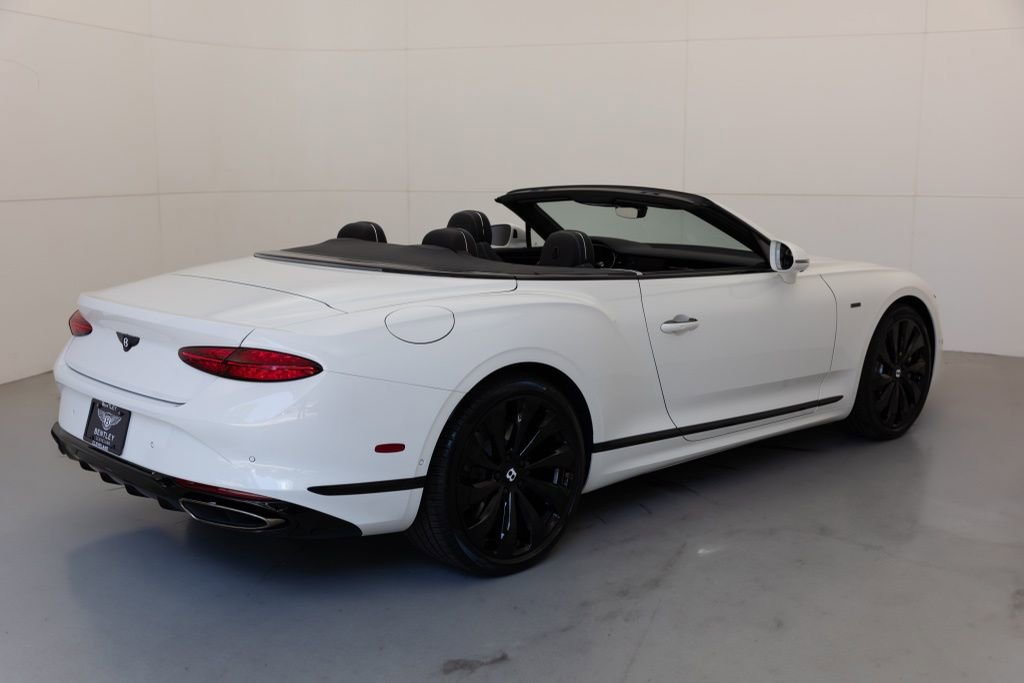 Used 2025 Bentley Continental GTC image 2