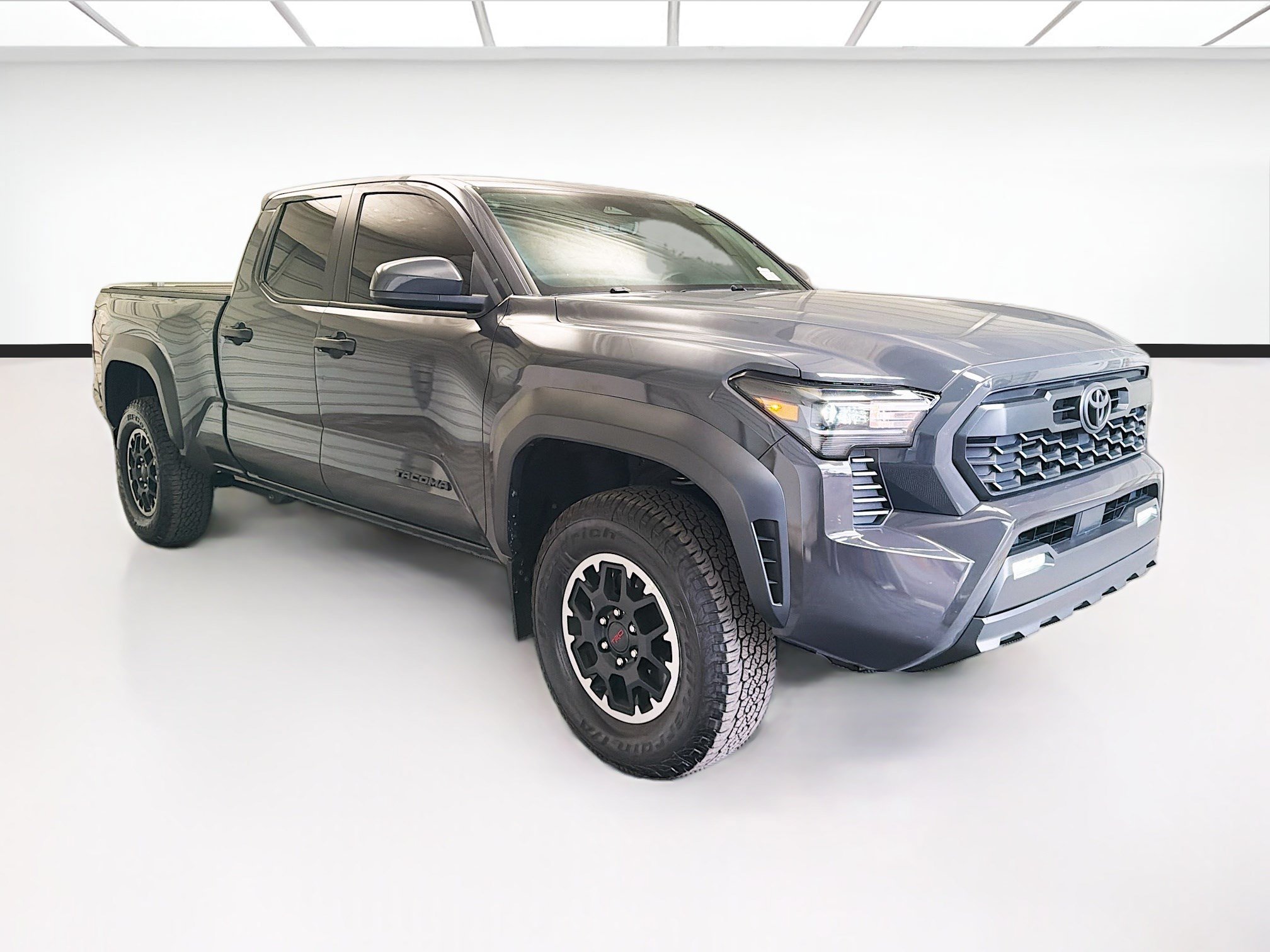Used 2024 Toyota Tacoma TRD Off-Road AWD/4WD image 3
