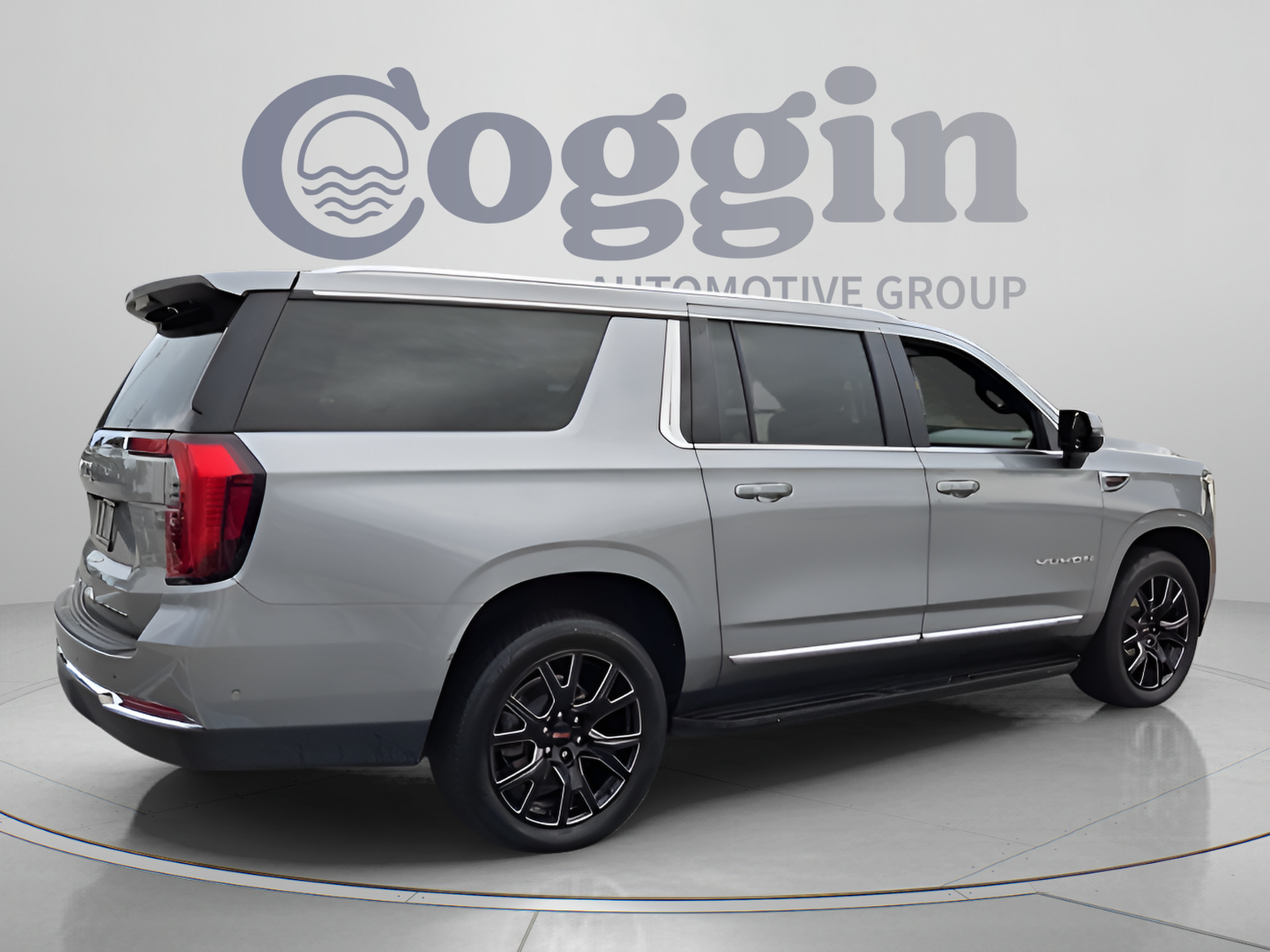 Used 2025 GMC Yukon XL Elevation AWD/4WD image 5