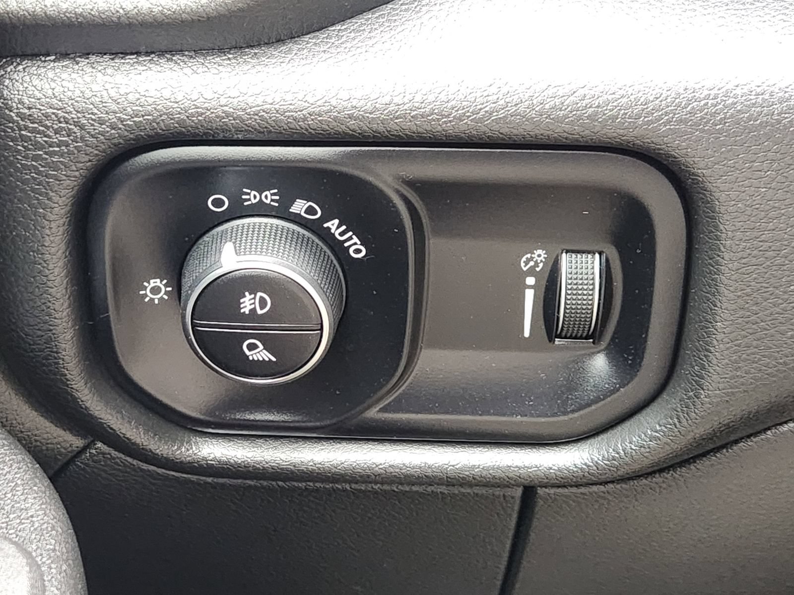 Used 2025 RAM 2500 Tradesman AWD/4WD image 27