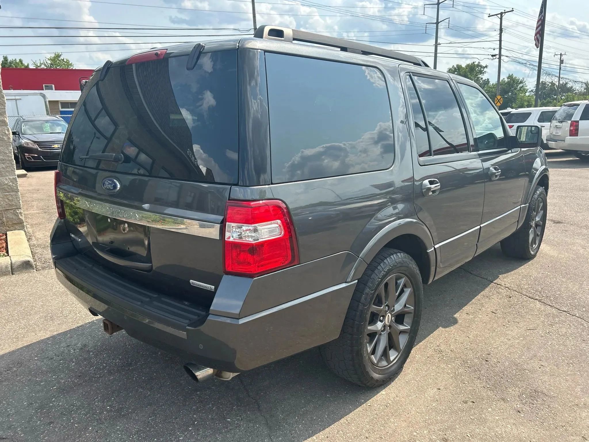 Used 2017 Ford Expedition Limited w/ Equipment Group 301A image 4