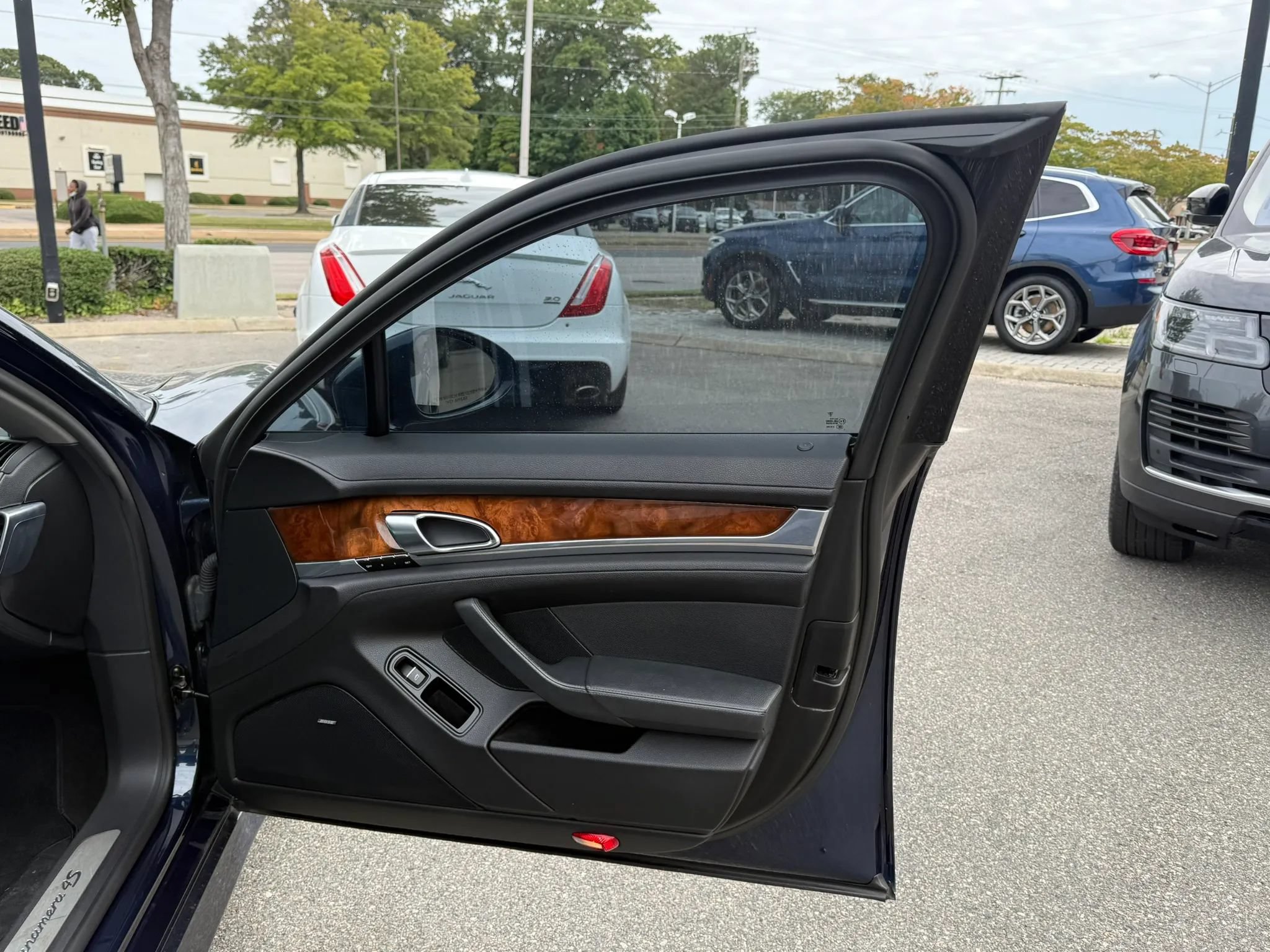 Used 2012 Porsche Panamera image 25