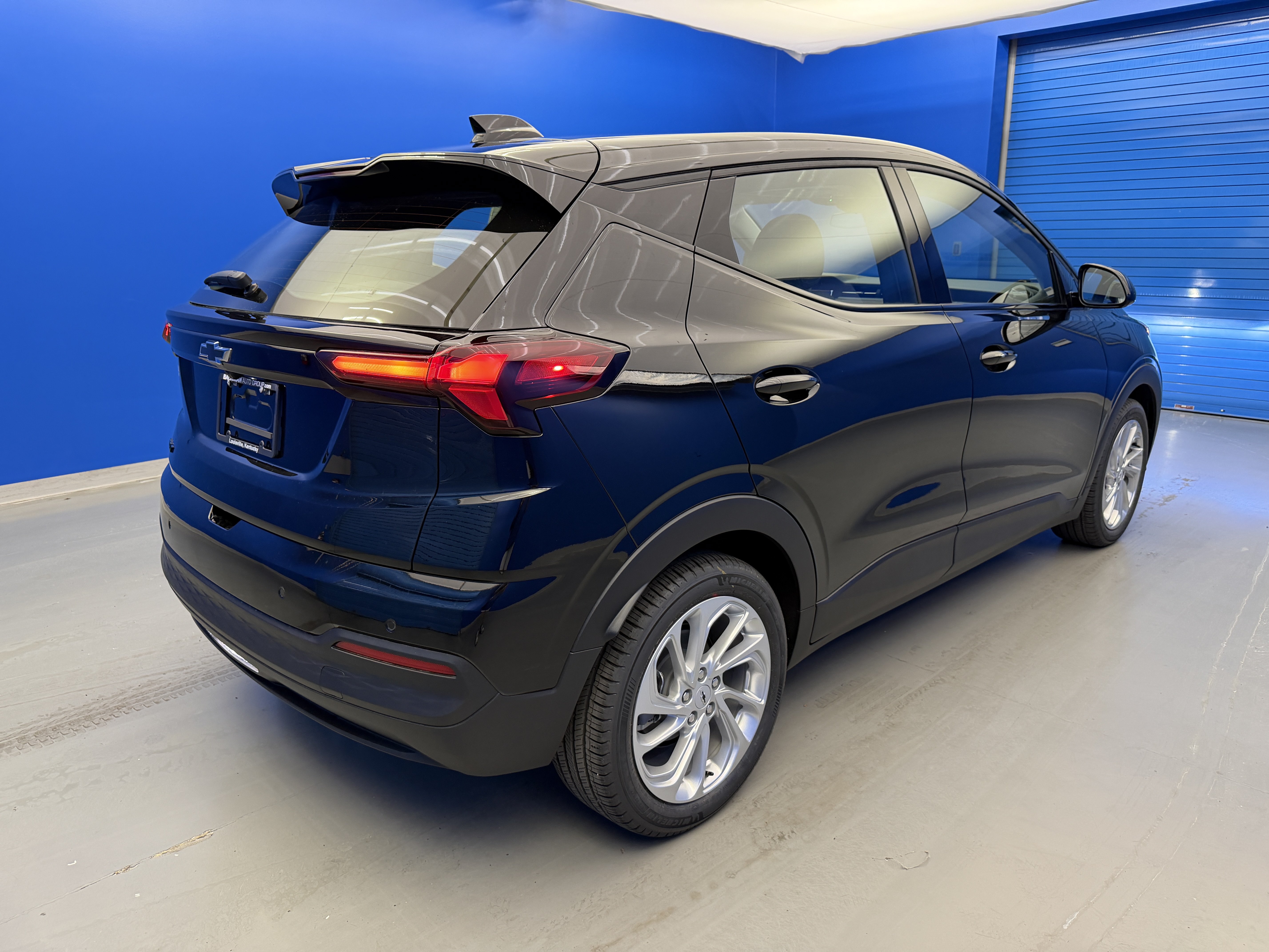New 2027 Chevrolet Bolt LT w/ Comfort Package FWD image 7