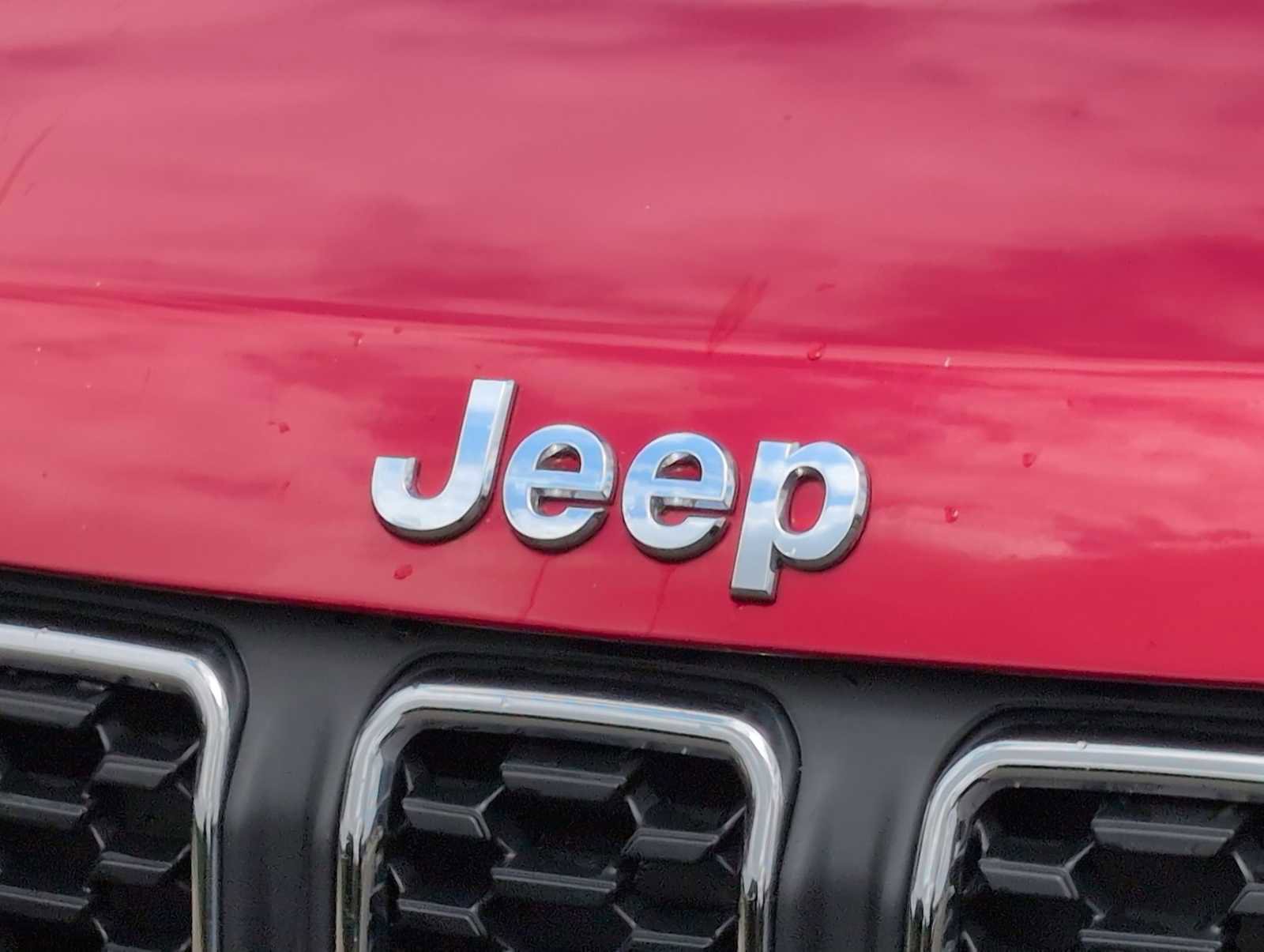Used 2025 Jeep Compass Latitude AWD/4WD image 12