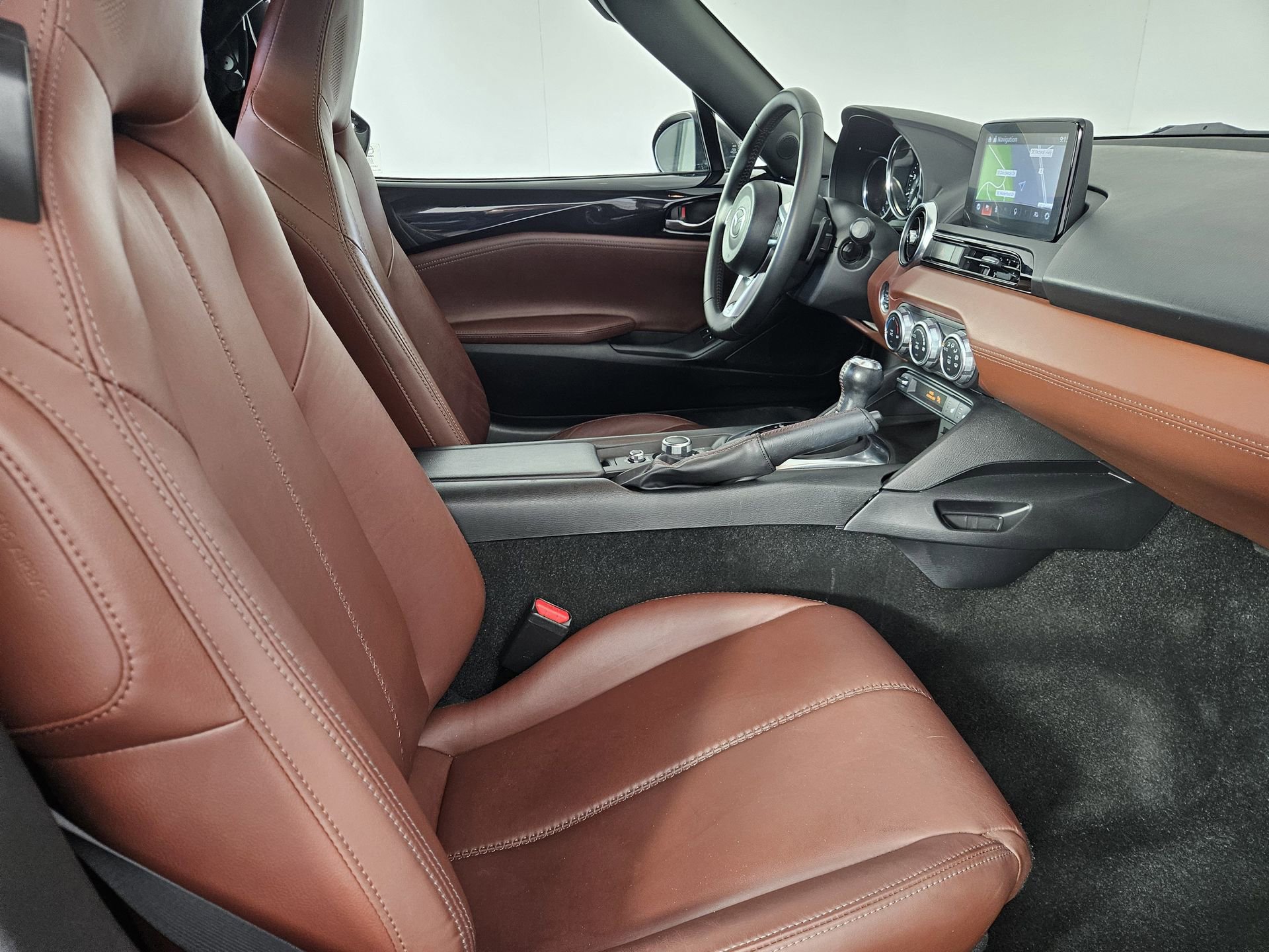 Used 2018 MAZDA MX-5 Miata RF Grand Touring RWD image 37