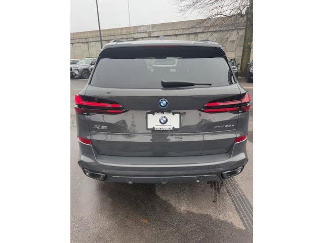 Used 2026 BMW X5 xDrive50e w/ M Sport Package image 4