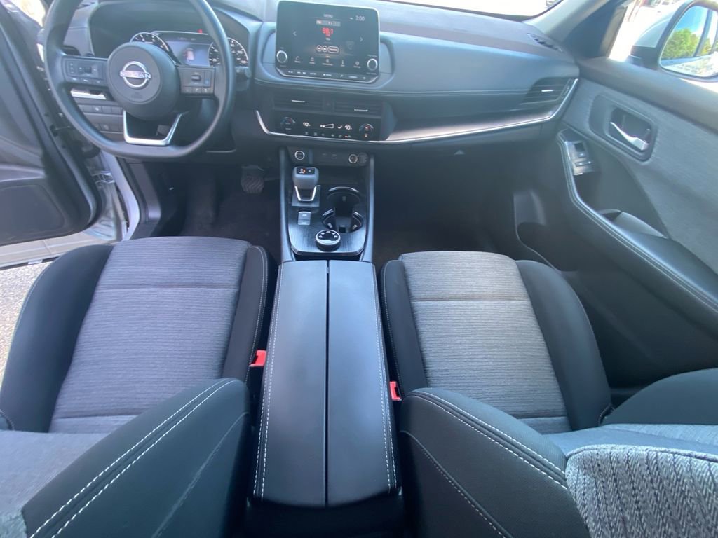 Used 2023 Nissan Rogue SV AWD/4WD image 11