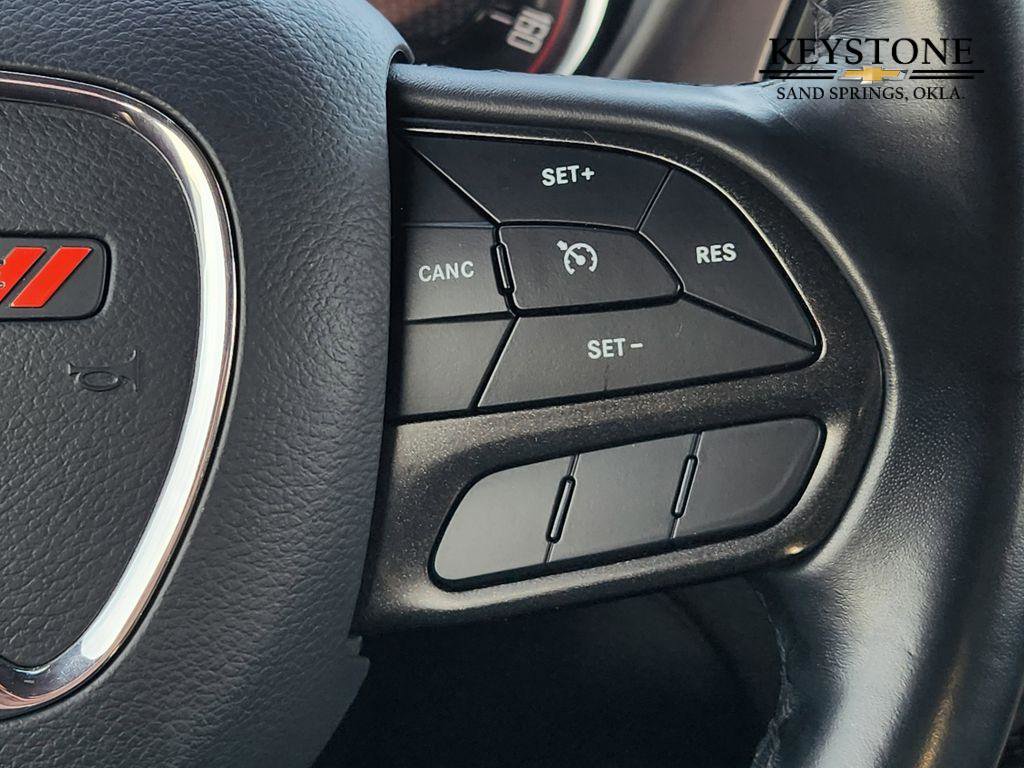 Used 2023 Dodge Challenger SXT image 28