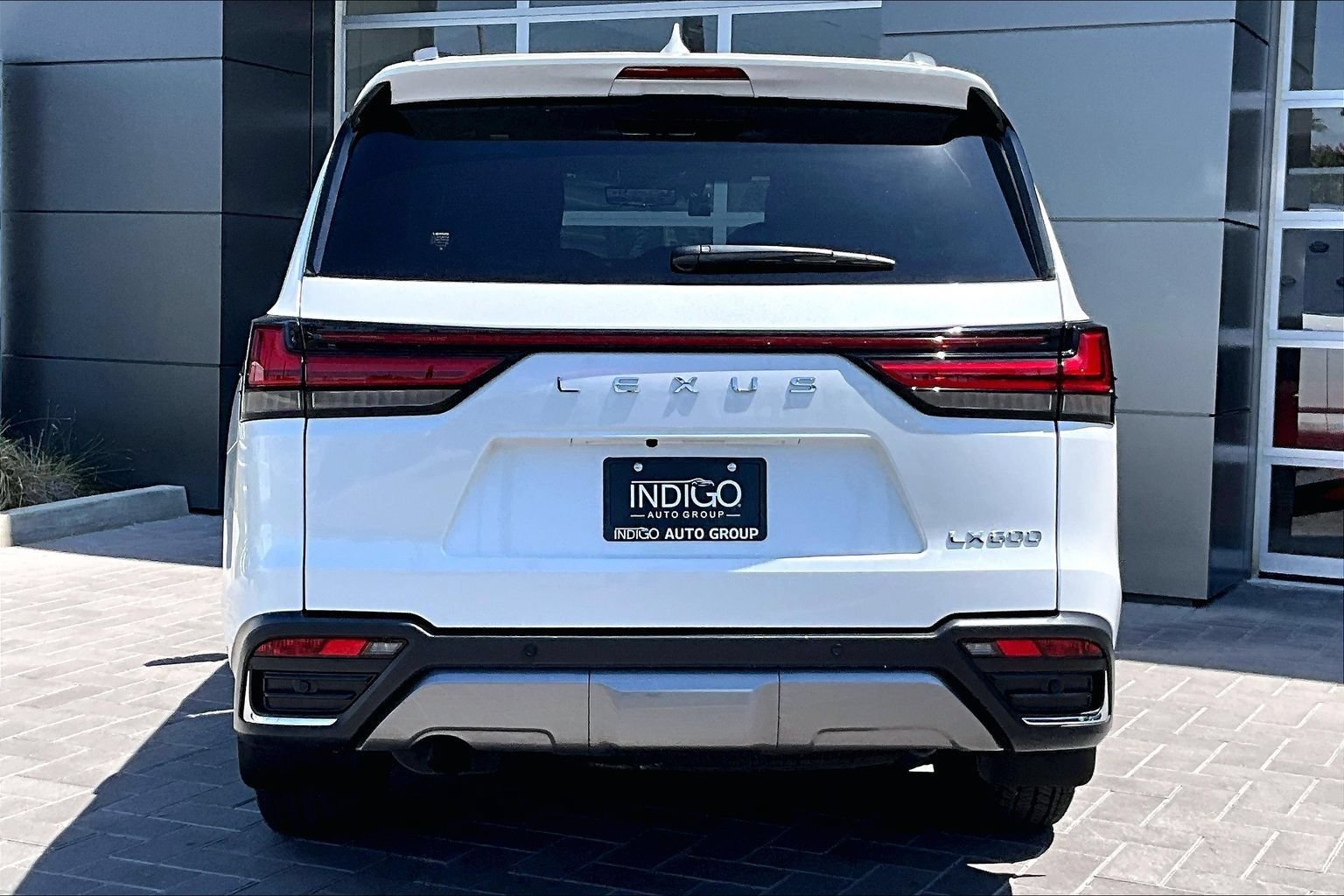 Used 2022 Lexus LX 600 4WD w/ Accessory Package (Z1) image 4