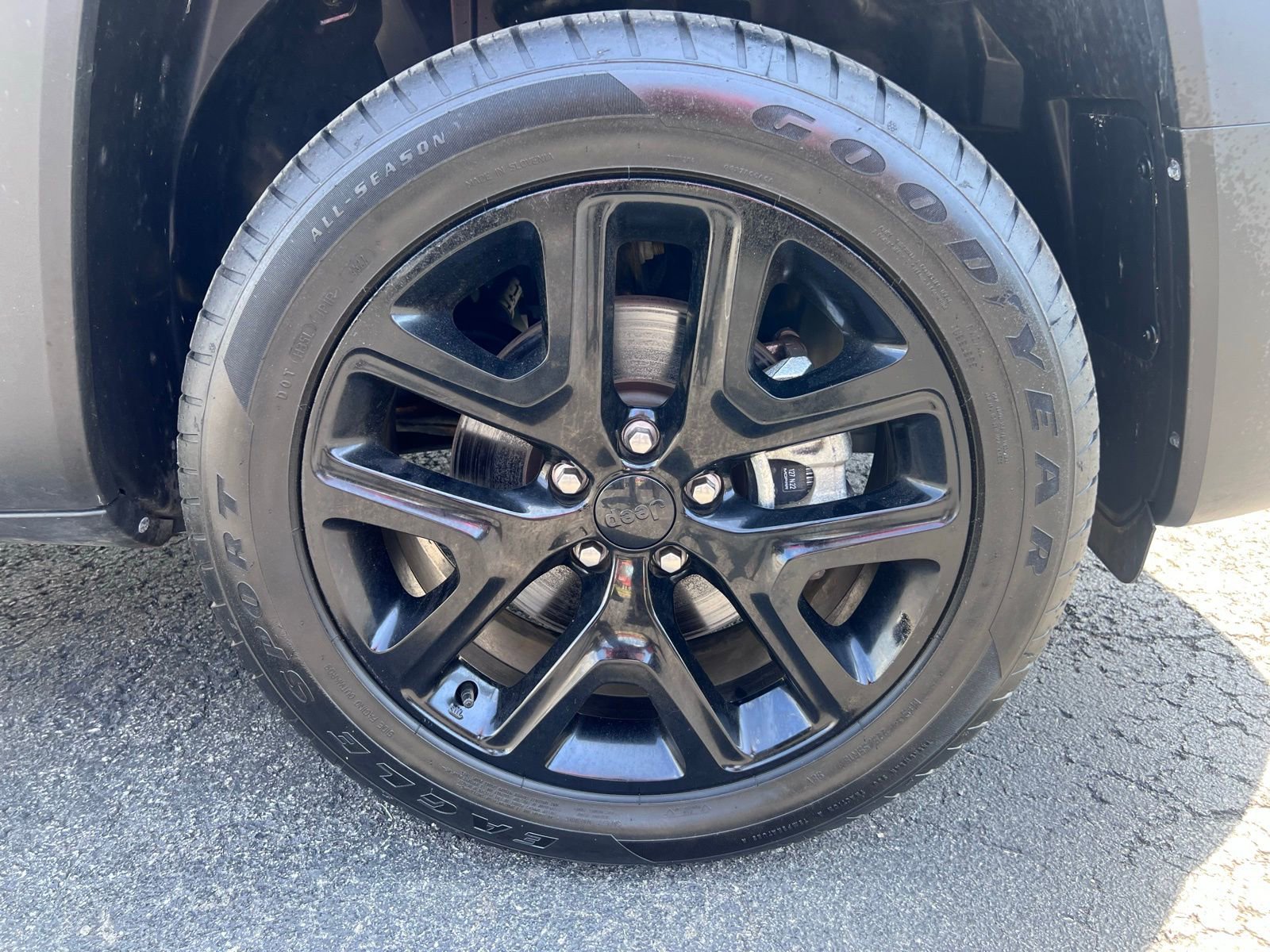 Used 2023 Jeep Renegade Altitude AWD/4WD image 21