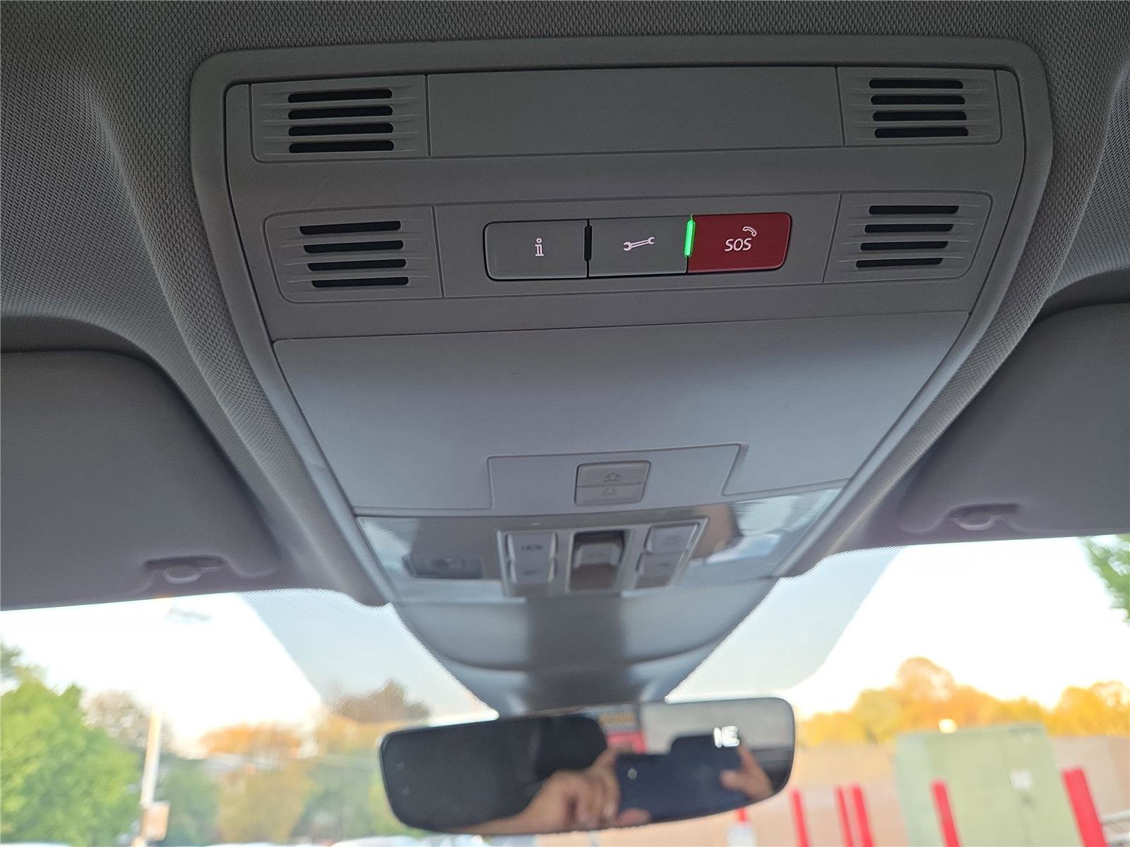 Used 2022 Volkswagen Taos SE image 22