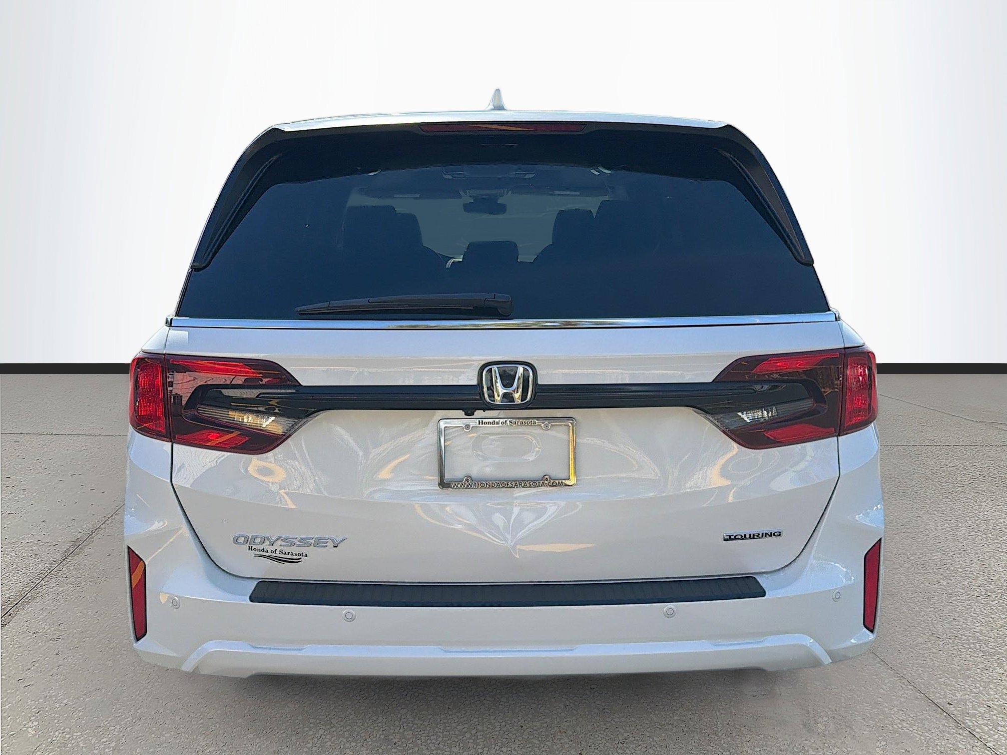 New 2026 Honda Odyssey Touring image 4