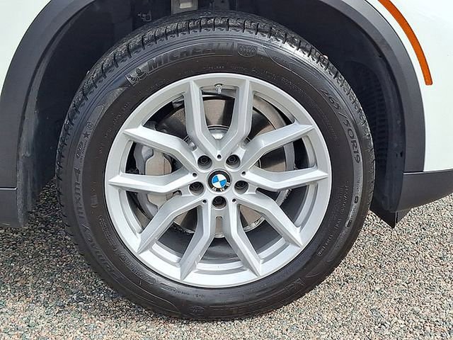 Used 2022 BMW X5 xDrive40i w/ Premium Package image 12