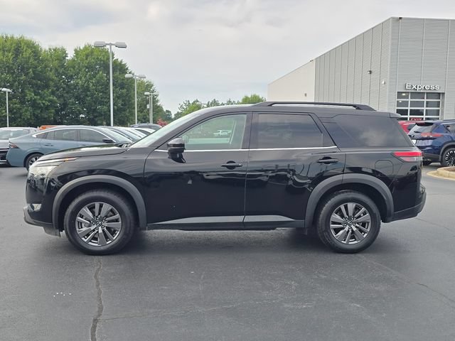 Certified 2024 Nissan Pathfinder SV FWD image 6