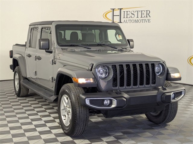 Used 2021 Jeep Gladiator Sport image 2