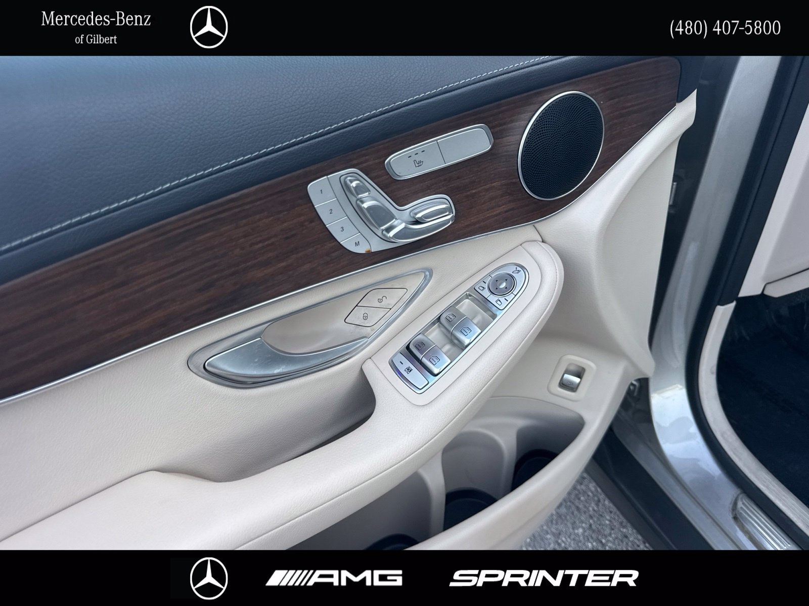 Used 2022 Mercedes-Benz GLC 300 w/ Premium Package Lite image 11