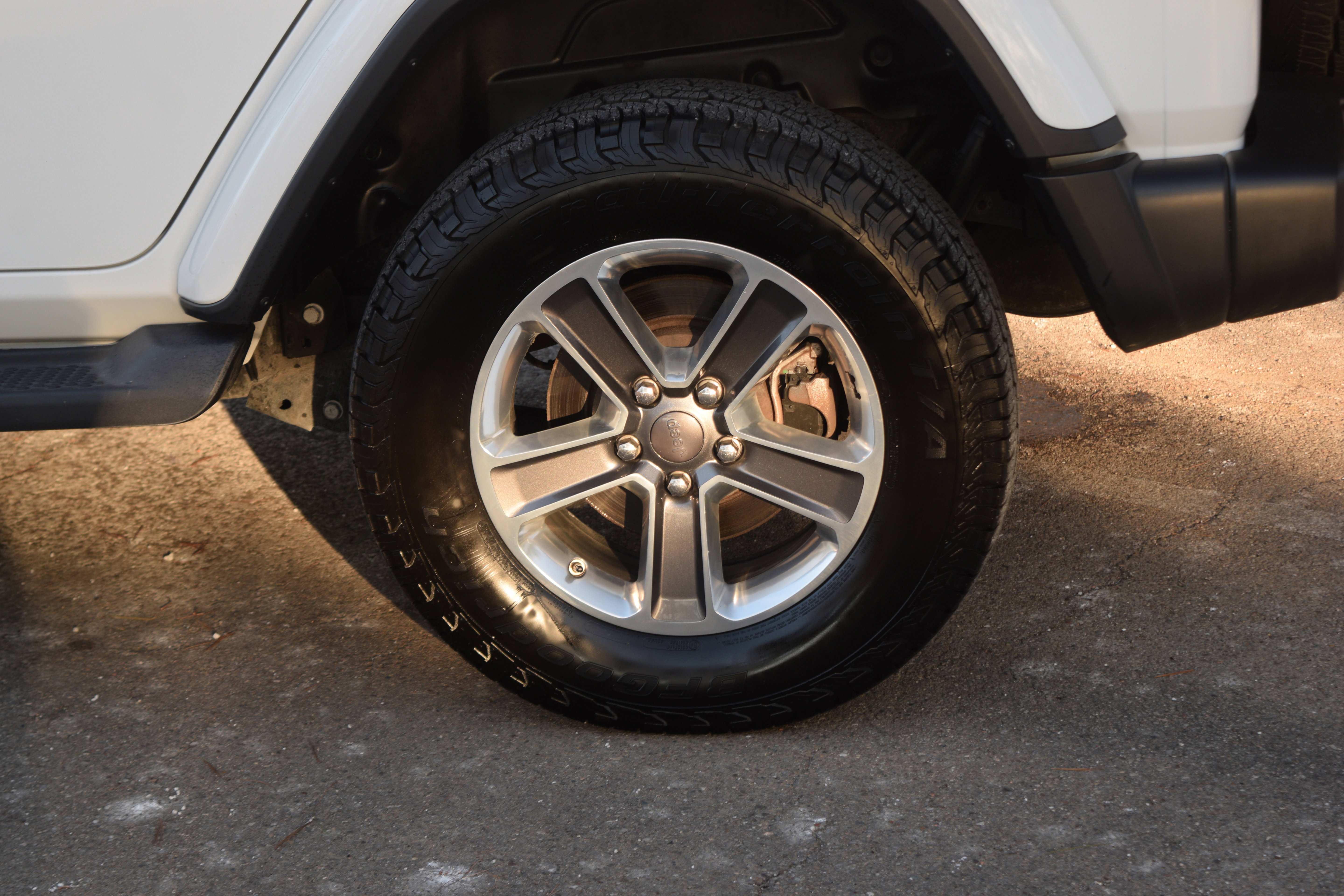 Used 2018 Jeep Wrangler Unlimited Sahara image 26