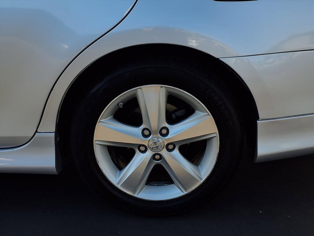 Used 2011 Toyota Camry SE image 4