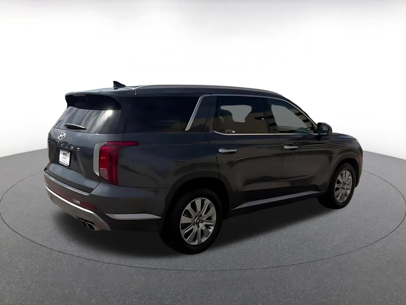 Used 2024 Hyundai Palisade SEL FWD image 11