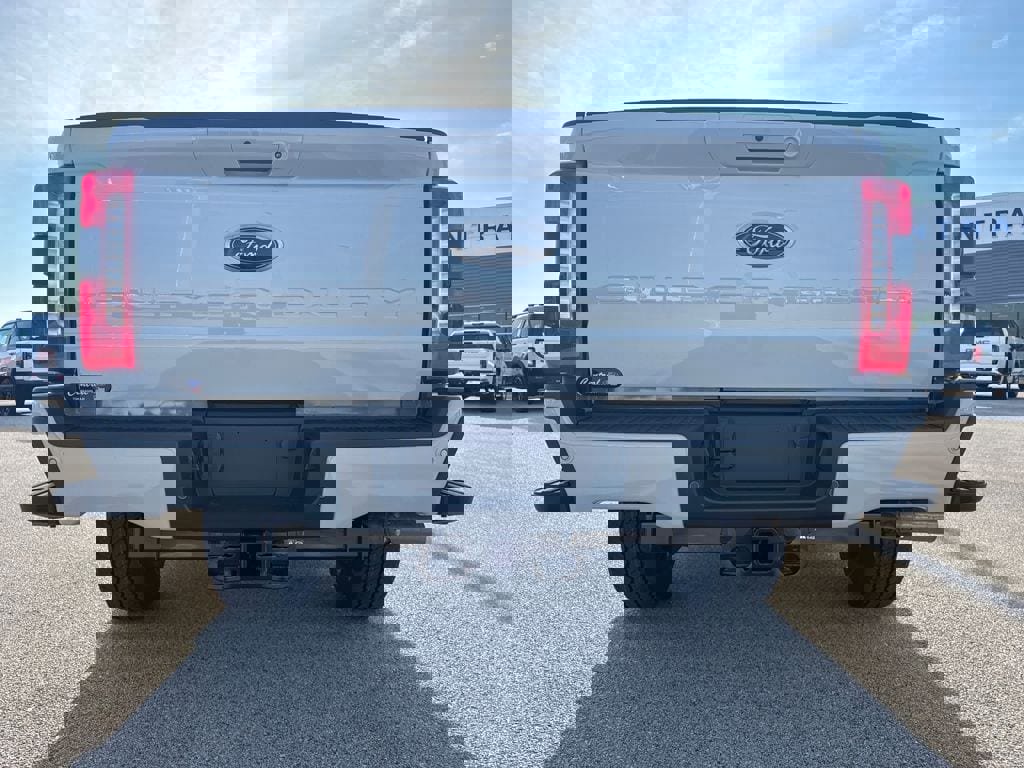 New 2026 Ford F250 XLT w/ XLT Premium Package image 4