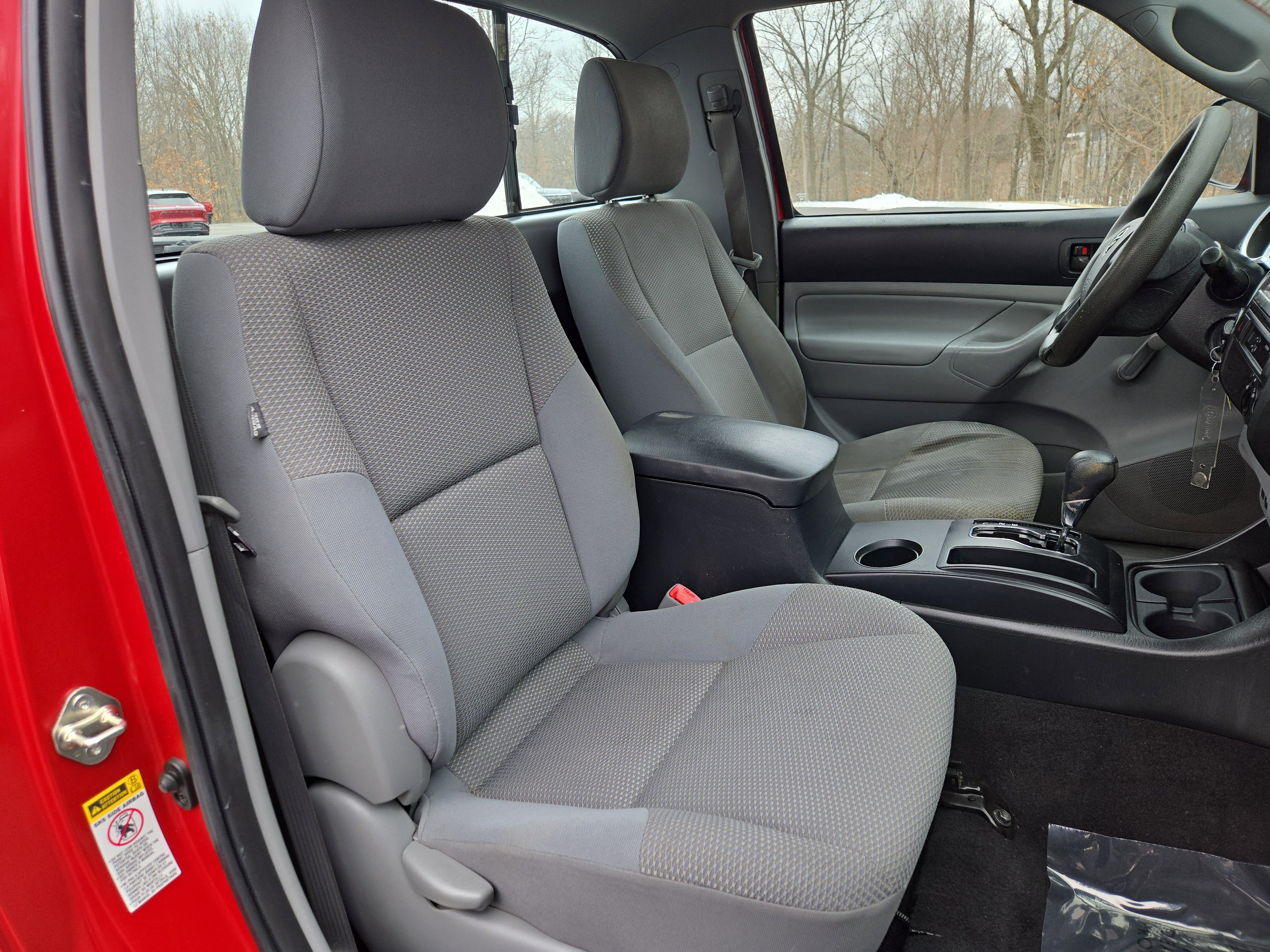 Used 2014 Toyota Tacoma 4x4 Regular Cab image 19