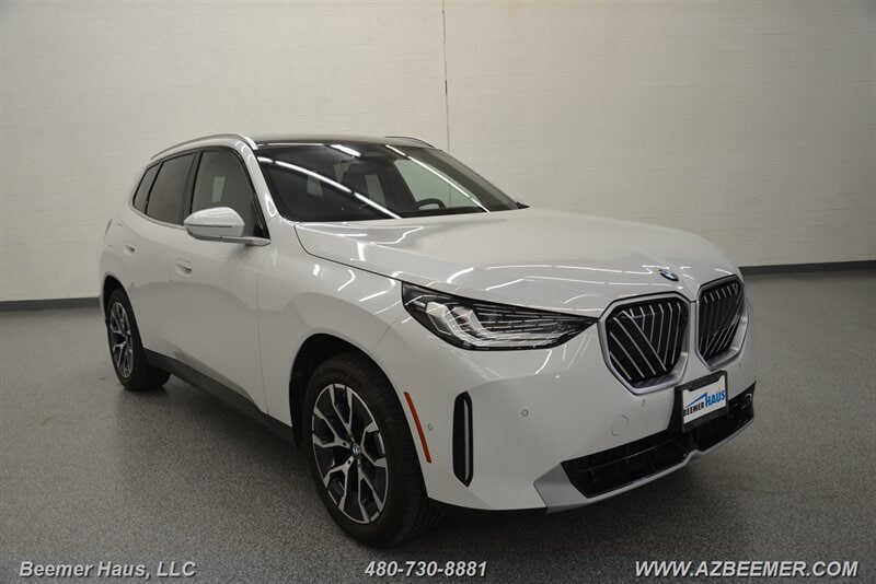 Used 2025 BMW X3 xDrive30i w/ Premium Package AWD/4WD image 7