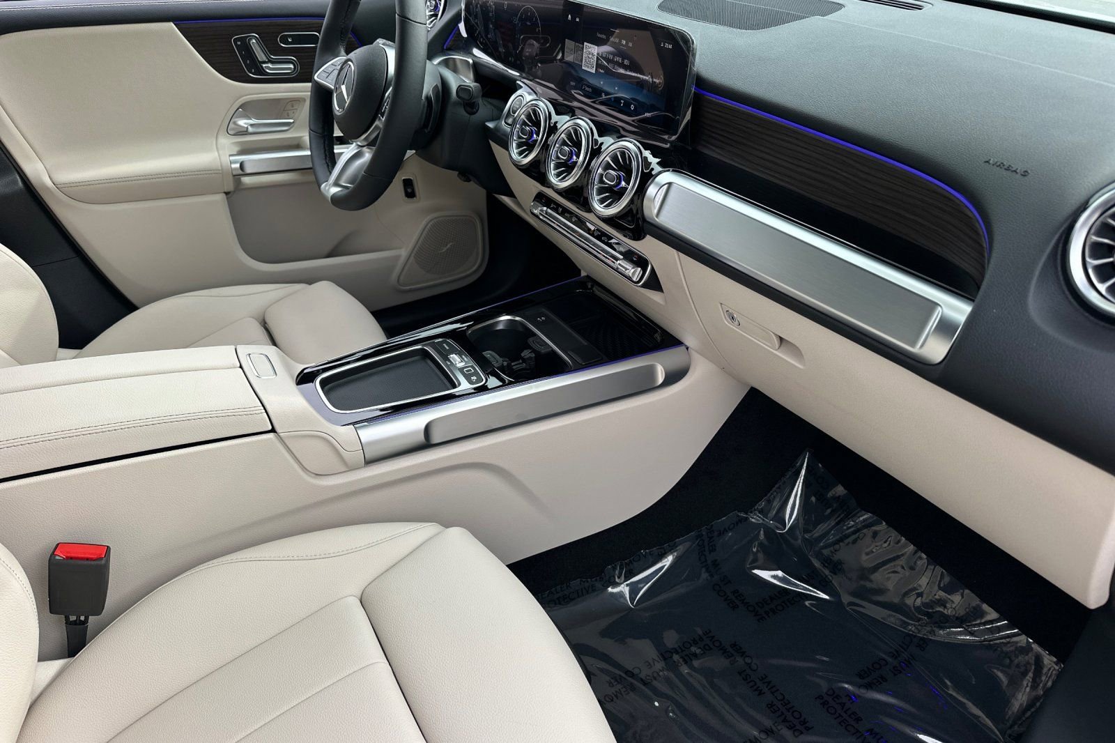 New 2026 Mercedes-Benz GLB 250 image 9