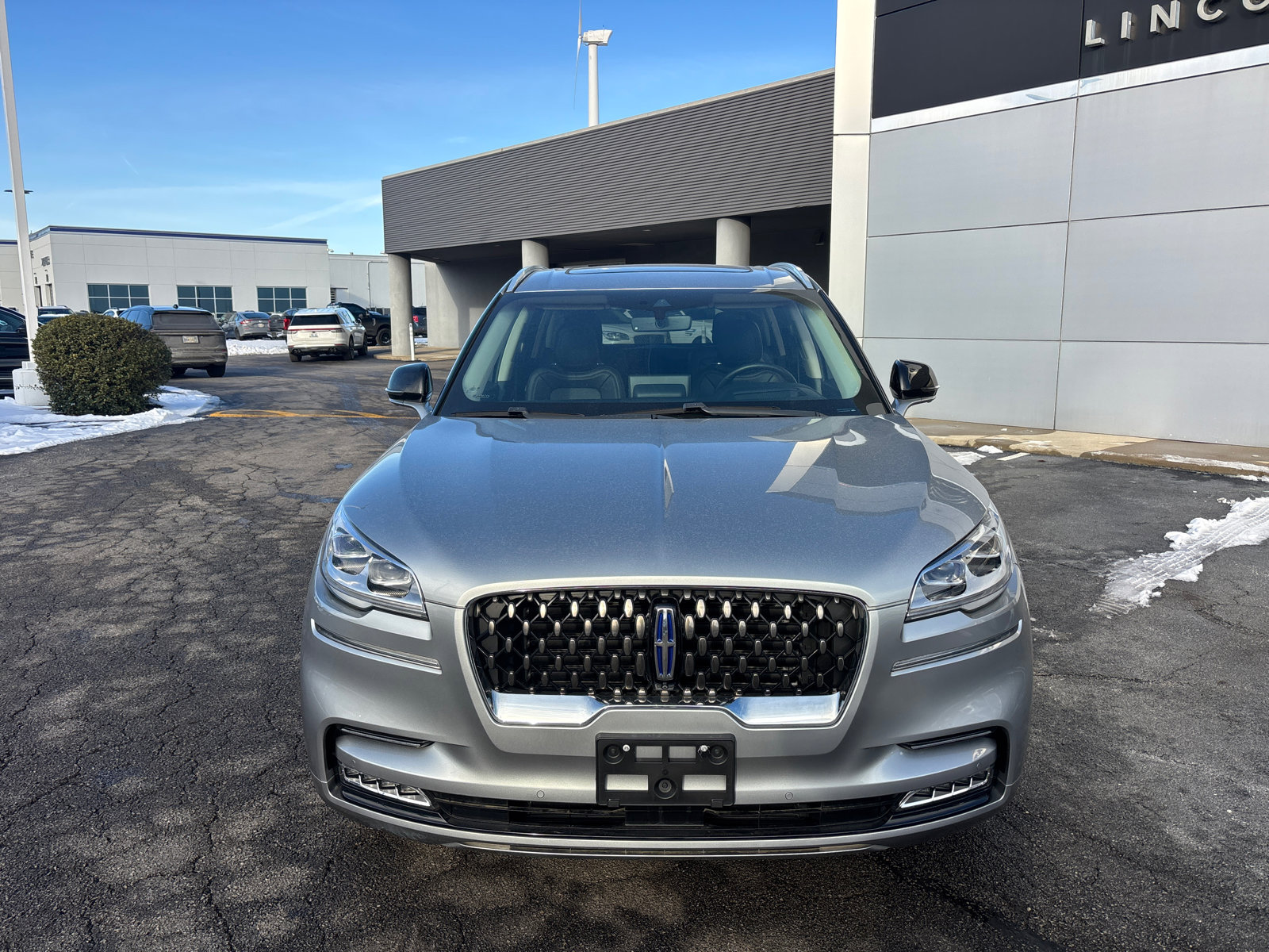 Used 2020 Lincoln Aviator Grand Touring w/ Equipment Group 302A image 2