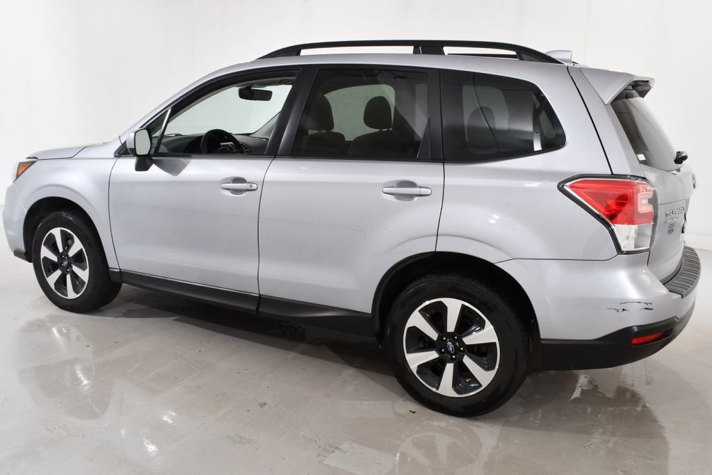 Used 2017 Subaru Forester 2.5i Premium w/ All-Weather Package image 15