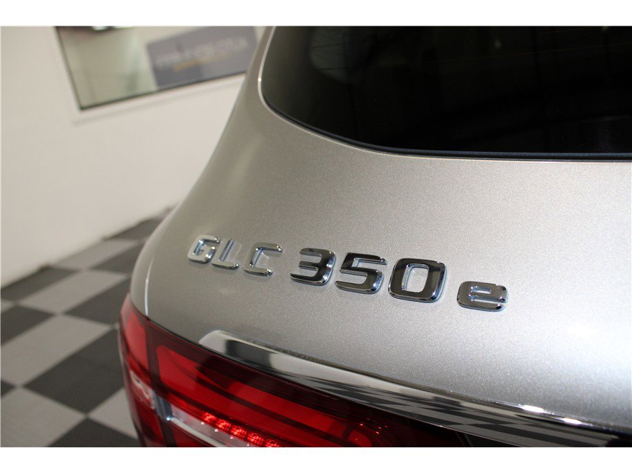 Used 2019 Mercedes-Benz GLC 350e 4MATIC image 14