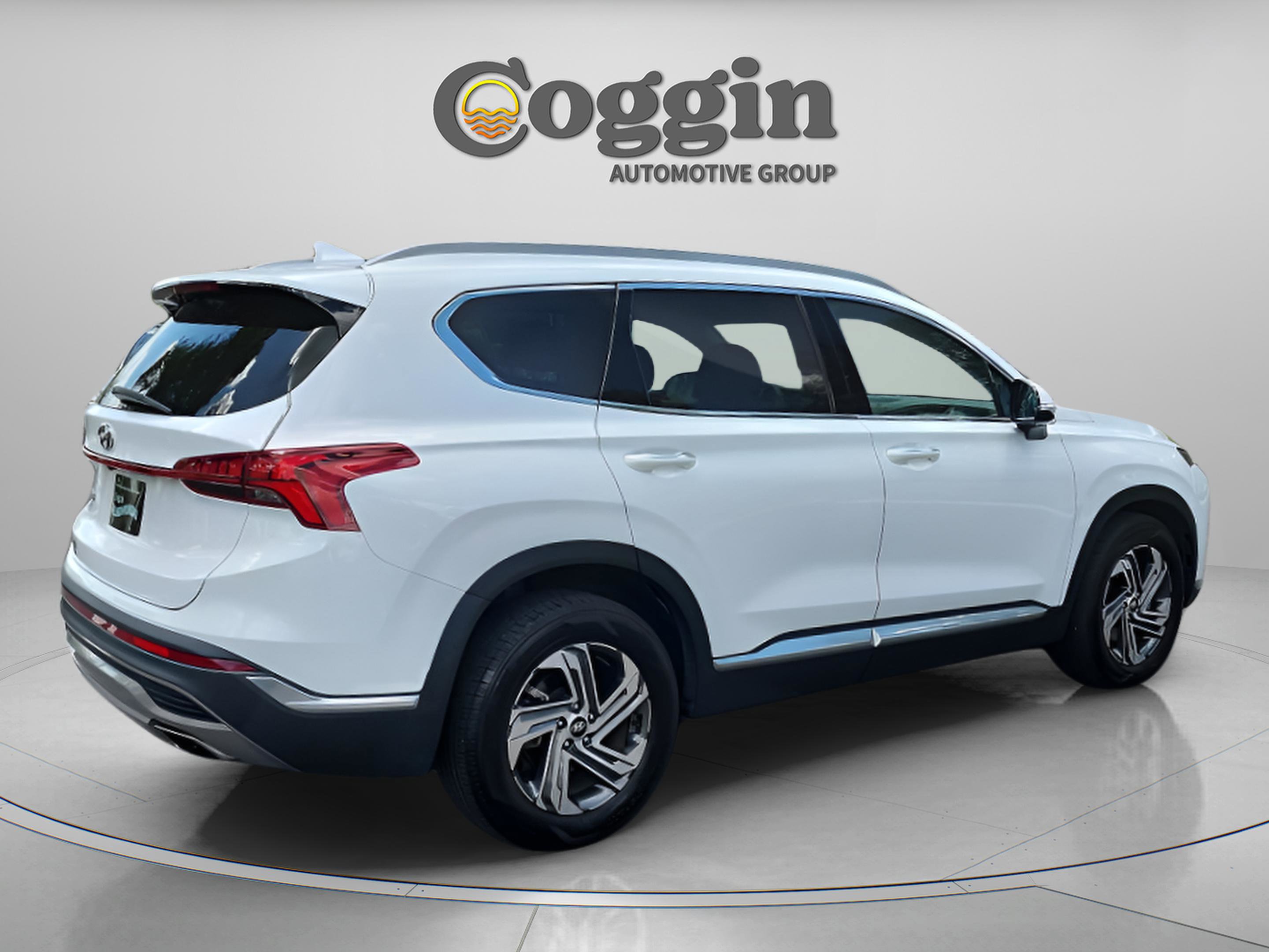 Used 2021 Hyundai Santa Fe SEL w/ Convenience + Premium Package FWD image 5