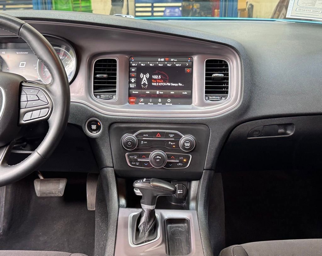 Used 2023 Dodge Charger SXT image 3