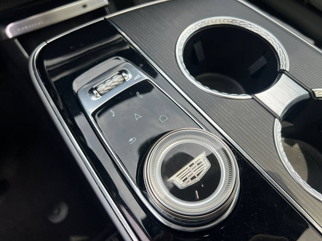 Used 2024 Cadillac Lyriq Luxury AWD/4WD image 31
