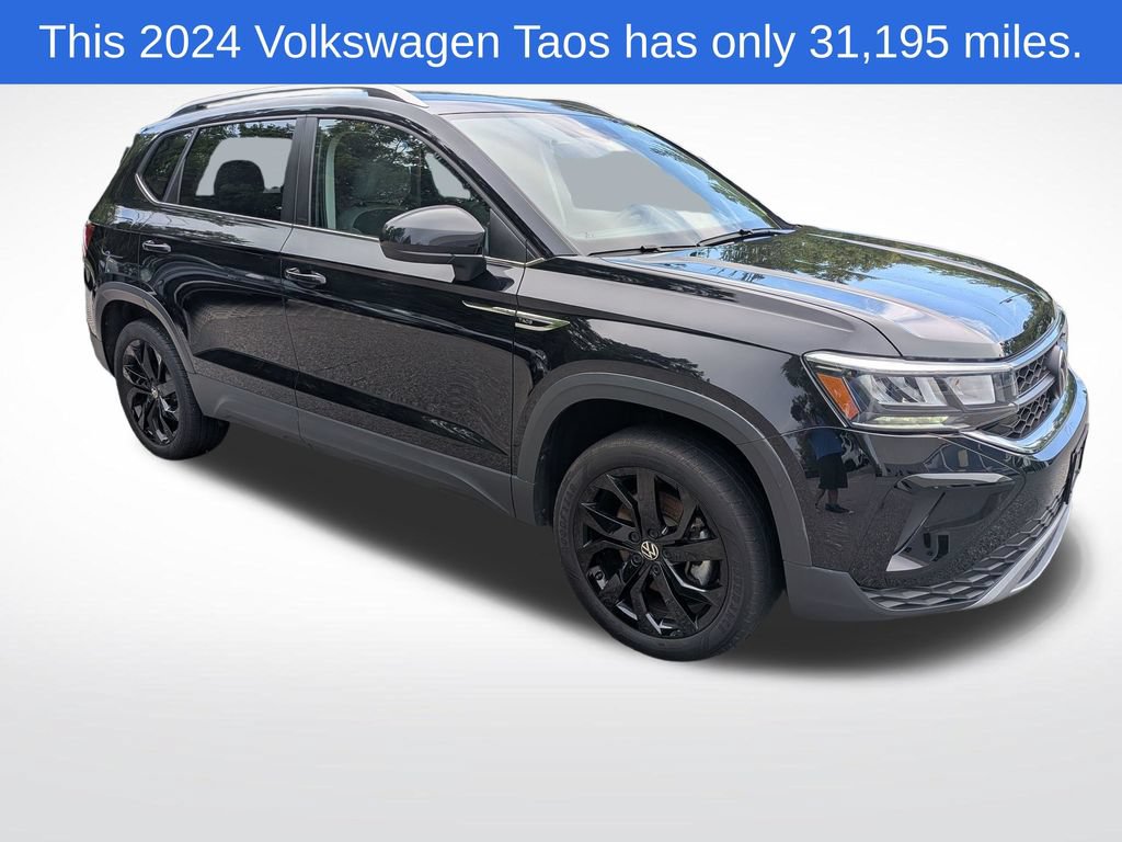 Used 2024 Volkswagen Taos SE w/ Black Wheel Package FWD image 1