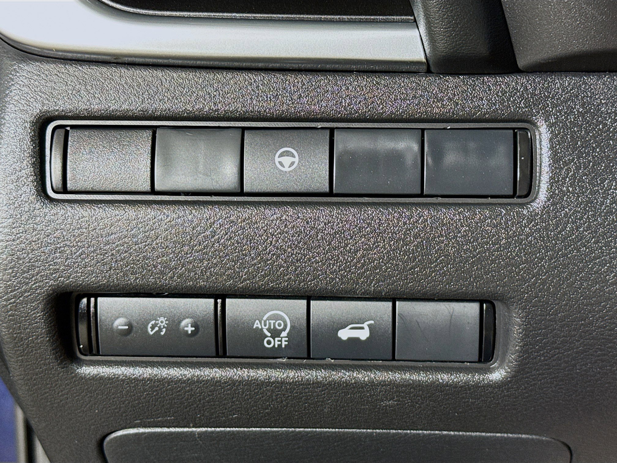 Used 2024 Nissan Rogue SV AWD/4WD image 9