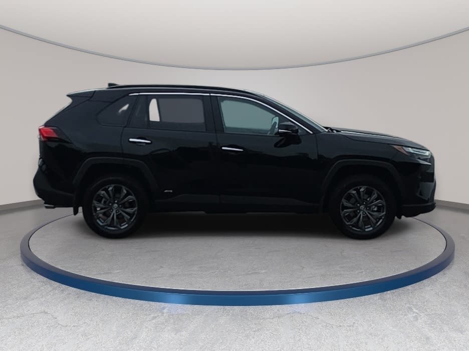 Used 2023 Toyota RAV4 Limited AWD/4WD image 4